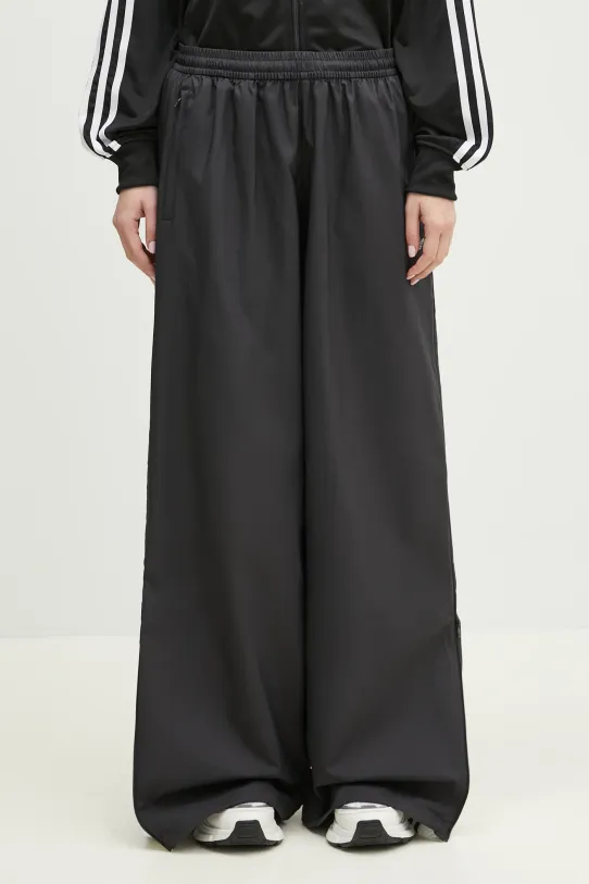 Παντελόνι φόρμας adidas Originals WOVEN TP απλικέ μαύρο JX9206