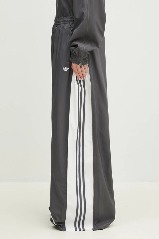 Donji dio trenirke adidas Originals WOVEN TP JY8880 siva SS25