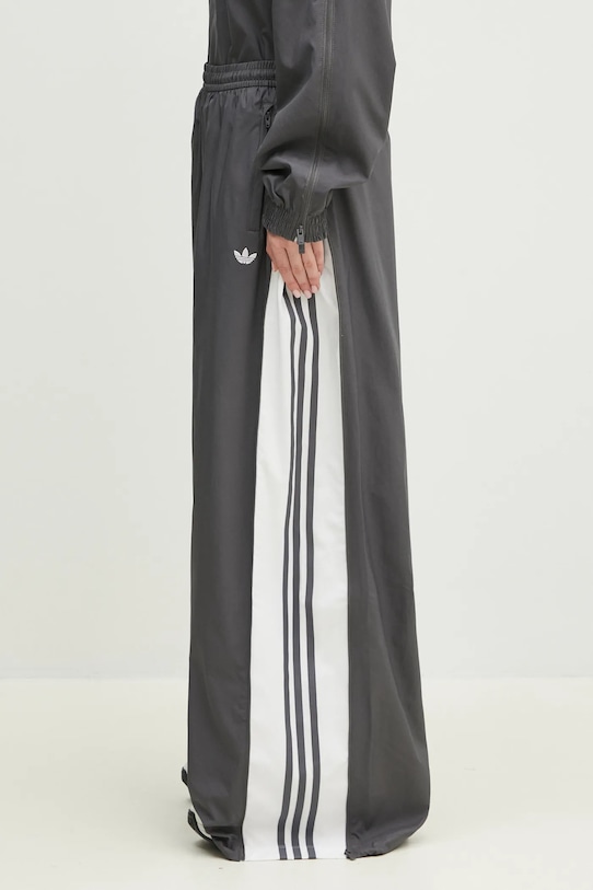 adidas Originals pantaloni de trening WOVEN TP JY8880 gri SS25