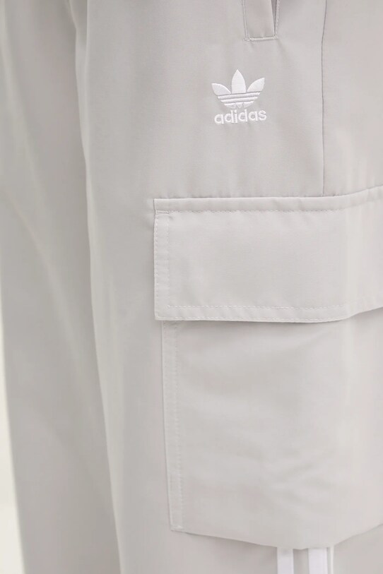 adidas Originals pantaloni 3-Stripes gri JC8139