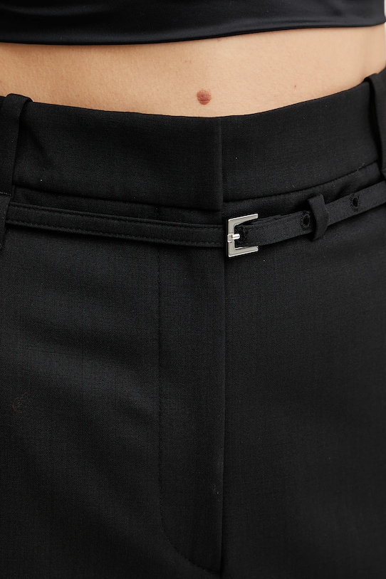 Μάλλινο παντελόνι BOSS μαύρο 50537404