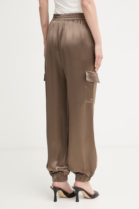 Ρούχα Guess παντελόνι cargo γυναικείο NEW MARZIA W5GB08.WG7C0 καφέ