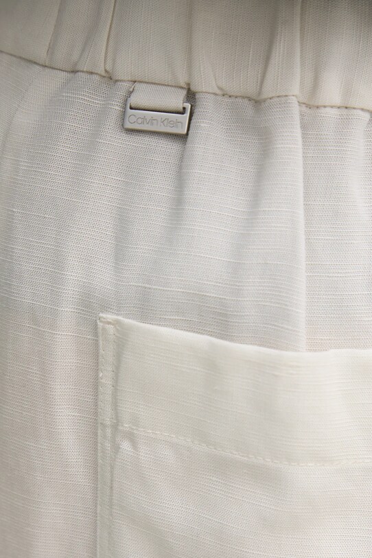 Calvin Klein spodnie z domieszką lnu beżowy K20K208381