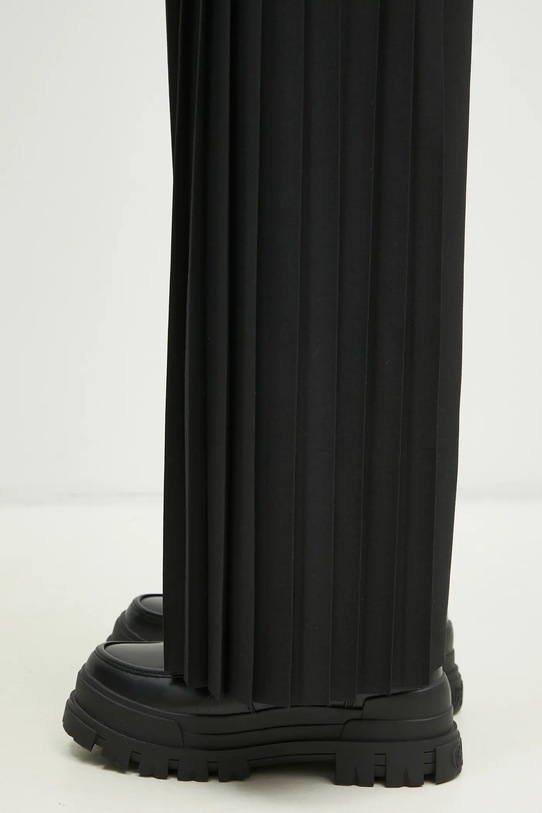 Панталон с вълна Undercover Pants черен UP1E1501