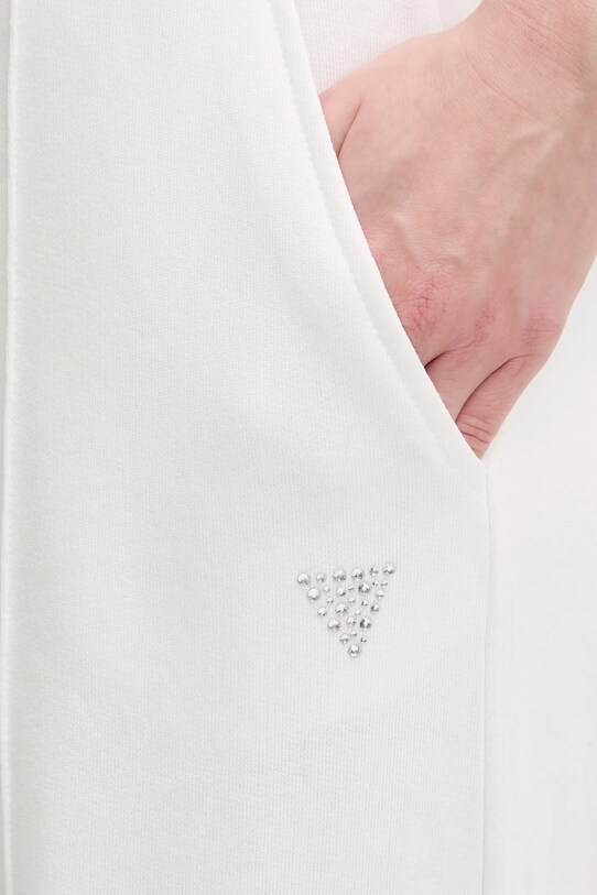 Guess spodnie dresowe bawełniane PRIMULA biały V5GB07.KCRP0