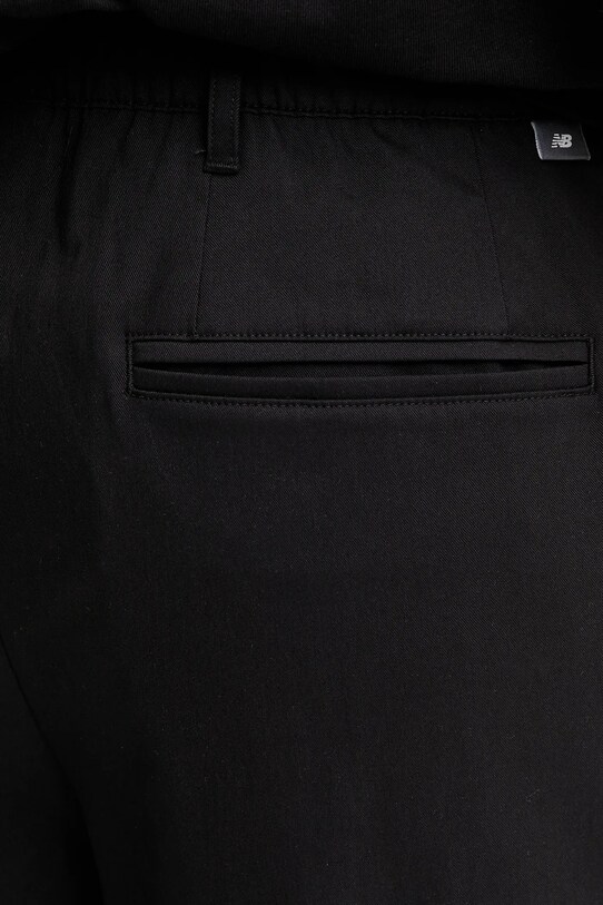 New Balance pantaloni WP51538BK negru