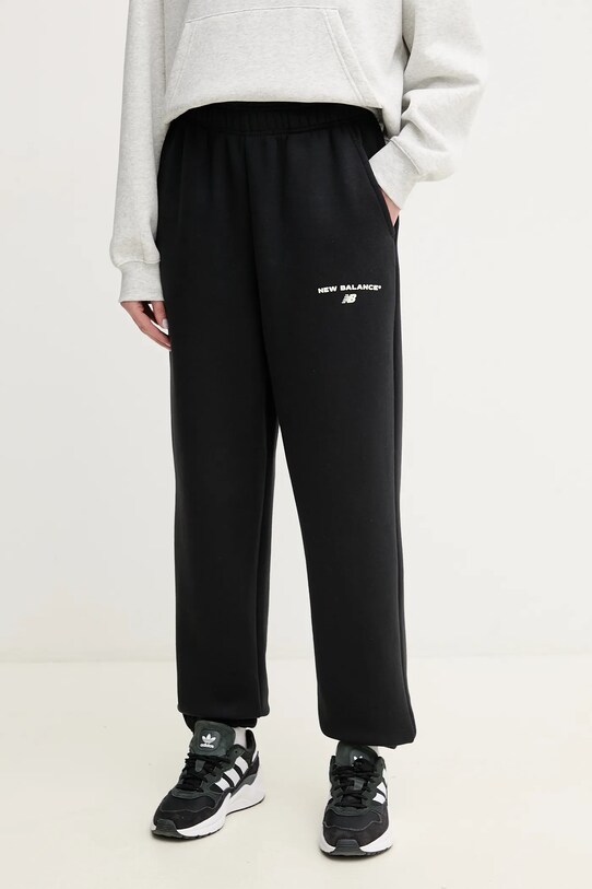 New Balance pantaloni de trening tricotaj negru WP51500BK