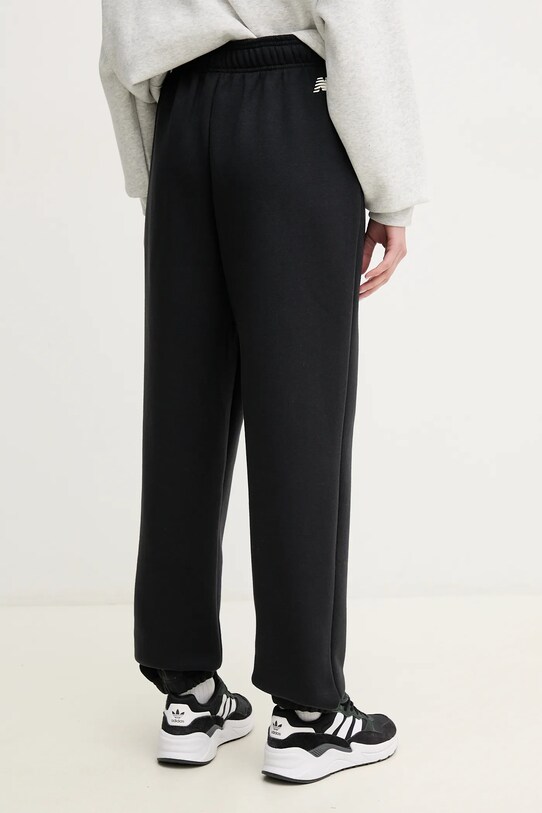 Îmbrăcăminte New Balance pantaloni de trening WP51500BK negru