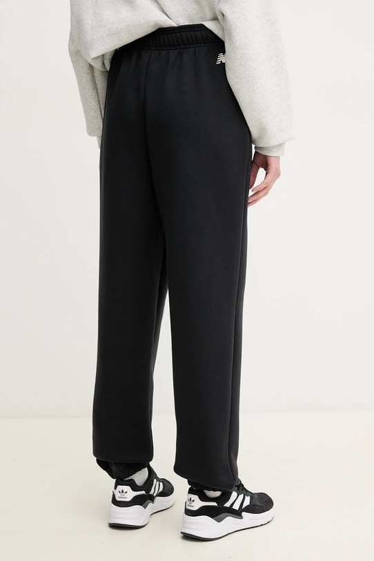 Oblečenie Tepláky New Balance WP51500BK čierna