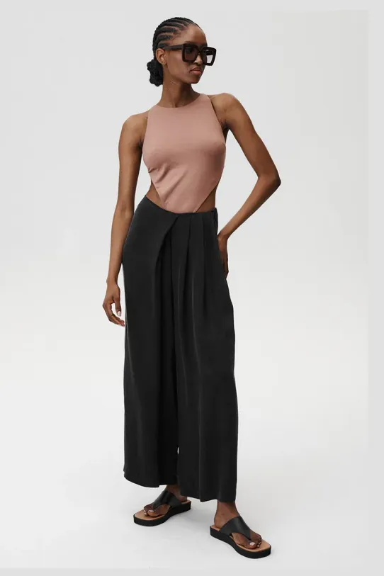 Undress Code spodnie Giselle Pants tkanina czarny 884