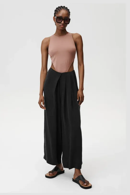 Undress Code spodnie Giselle Pants czarny 884