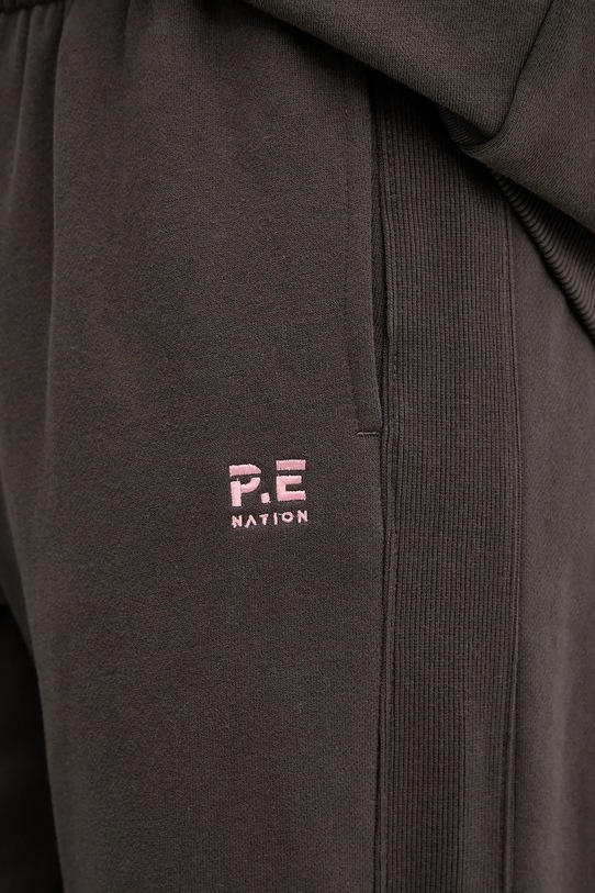 P.E Nation spodnie dresowe bawełniane Adventure szary 243P408