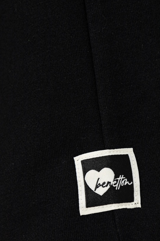 Dziewczynka United Colors of Benetton spodnie dresowe bawełniane dziecięce 3UNICF061.G.Seasonal czarny