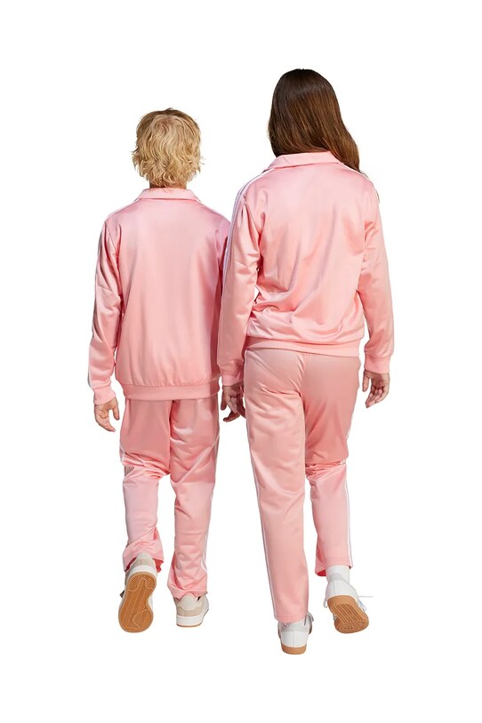 Otroški spodnji del trenirke adidas Originals JD1634 roza