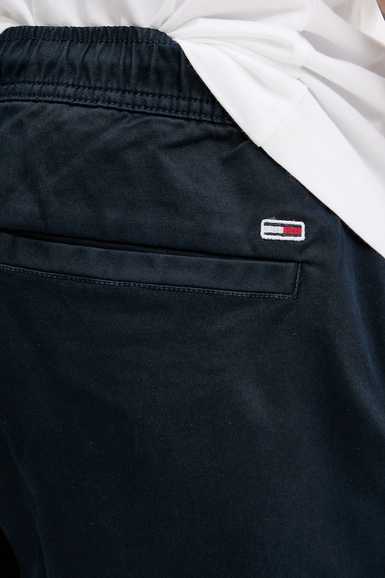 Hlače Tommy Jeans mornarsko plava DM0DM20283