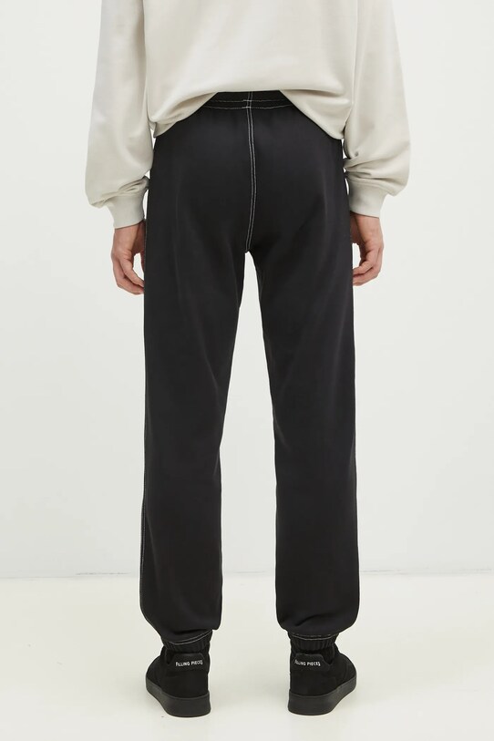 Дрехи Памучен спортен панталон adidas Originals Wabash JP4487 черен