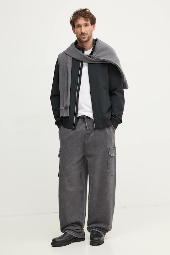 Bavlněné tepláky Guess M5RB18.KC2B1 šedá SS25