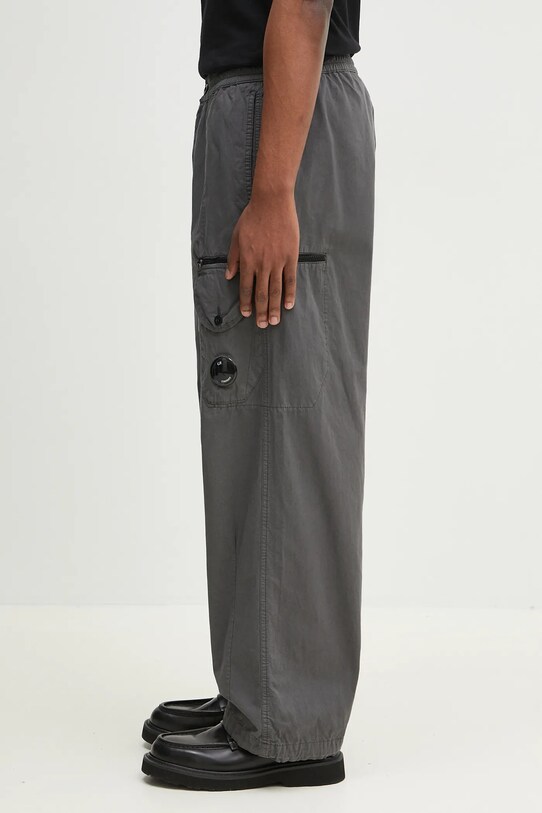C.P. Company pantaloni de bumbac 18CMPA094A006475G gri SS25