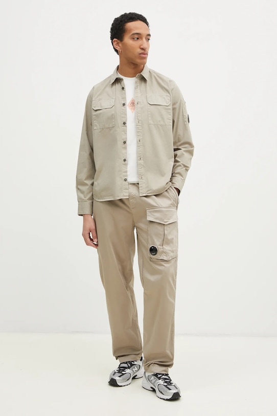 C.P. Company spodnie 18CMPA169A005694G beżowy SS25