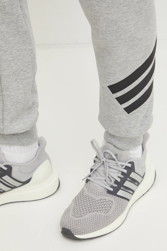 adidas melegítőnadrág Future Icons JD4867 szürke