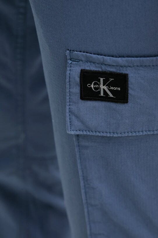 Hlače Calvin Klein Jeans modra J30J327614