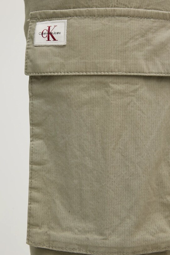 Штани Calvin Klein Jeans зелений J30J327614