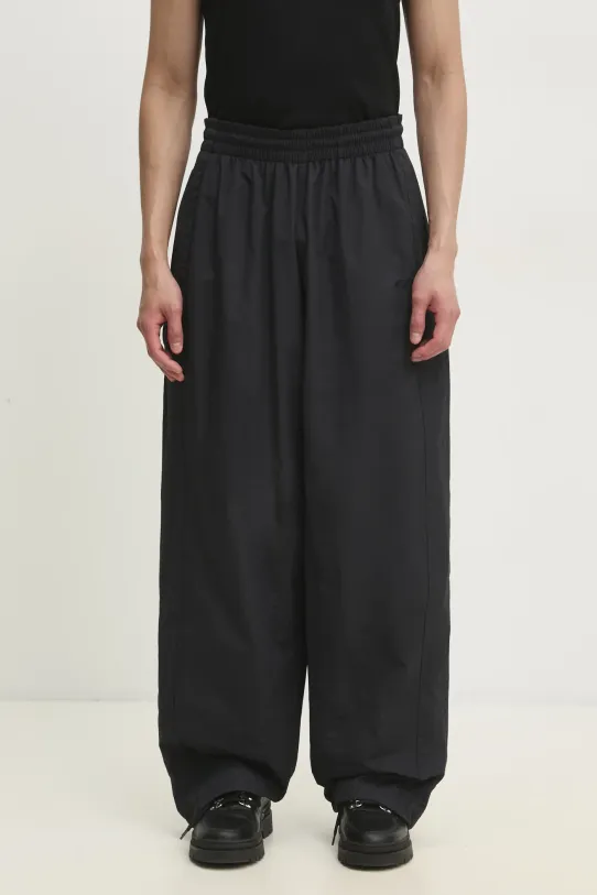 VETEMENTS pantaloni de trening Oval Logo Tracksuit panza negru UA66PA320B