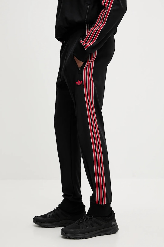adidas Originals spodnie dresowe Manchester United czarny JF0359
