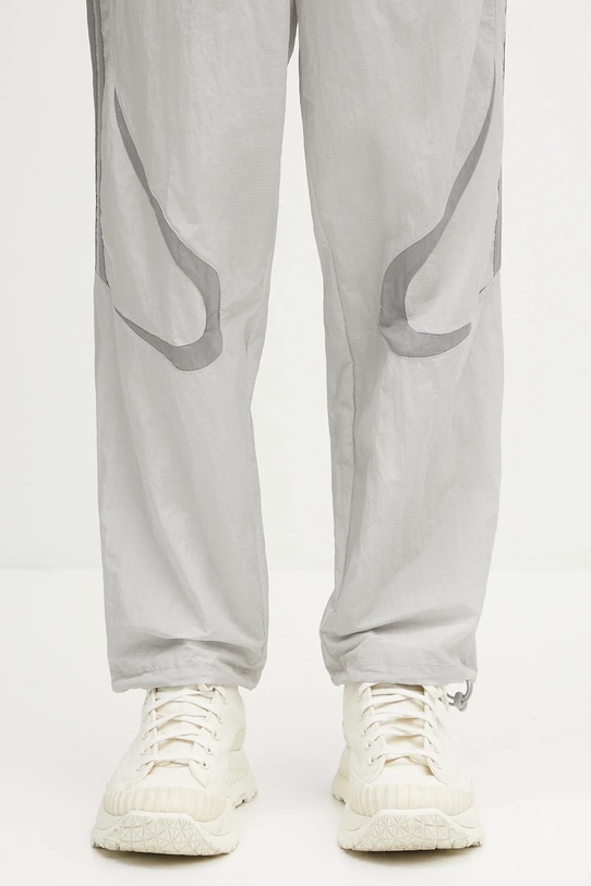 Tepláky adidas Originals sivá JP1135