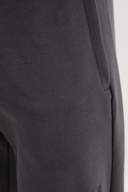 Helly Hansen spodnie dresowe HP TECH szary 34499