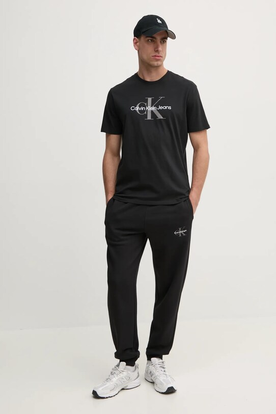 Calvin Klein Jeans melegítőnadrág LV040BM802 fekete SS25