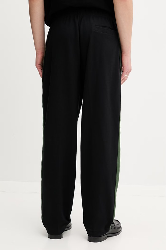 Odzież Fred Perry spodnie dresowe T9511.102 czarny