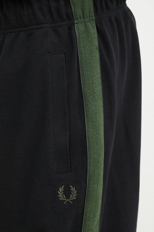 Спортен панталон Fred Perry черен T9511.102