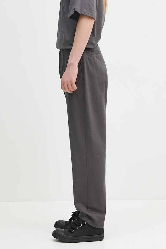 Памучен панталон Alpha Industries Alpha Chino Pant Relaxed 146202.684 сив SS25