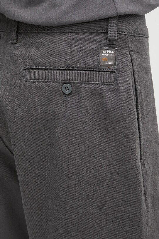 Памучен панталон Alpha Industries Alpha Chino Pant Relaxed сив 146202.684