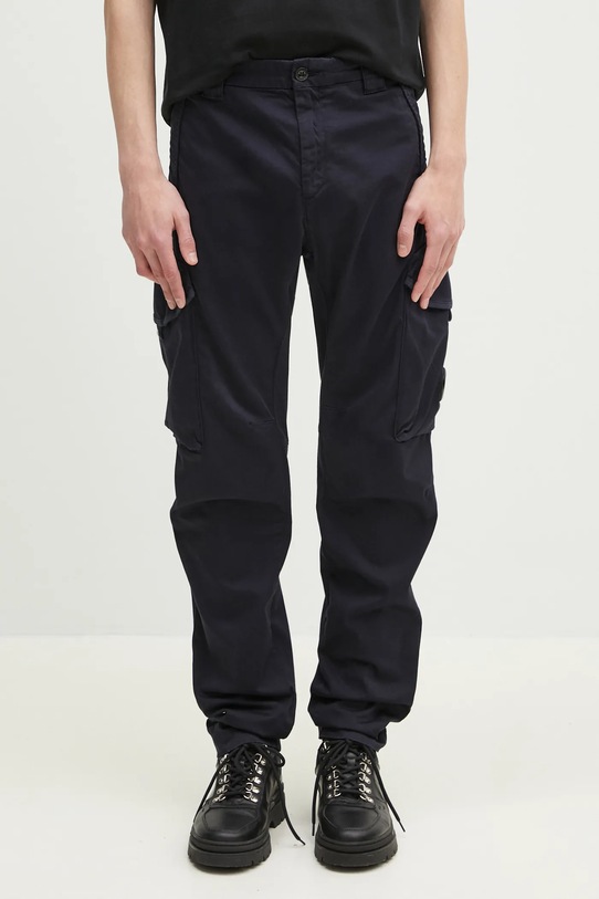 Hlače C.P. Company s elastinom mornarsko plava 18CMPA058A005694G.