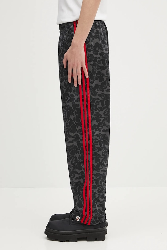 Odzież adidas Originals x BAPE SSTR PACK spodnie dresowe JN7125 czarny