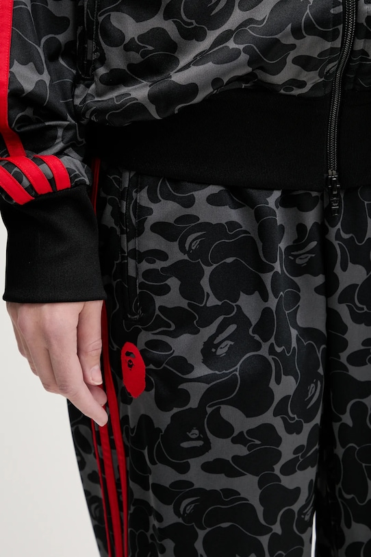 adidas Originals x BAPE SSTR PACK spodnie dresowe JN7125