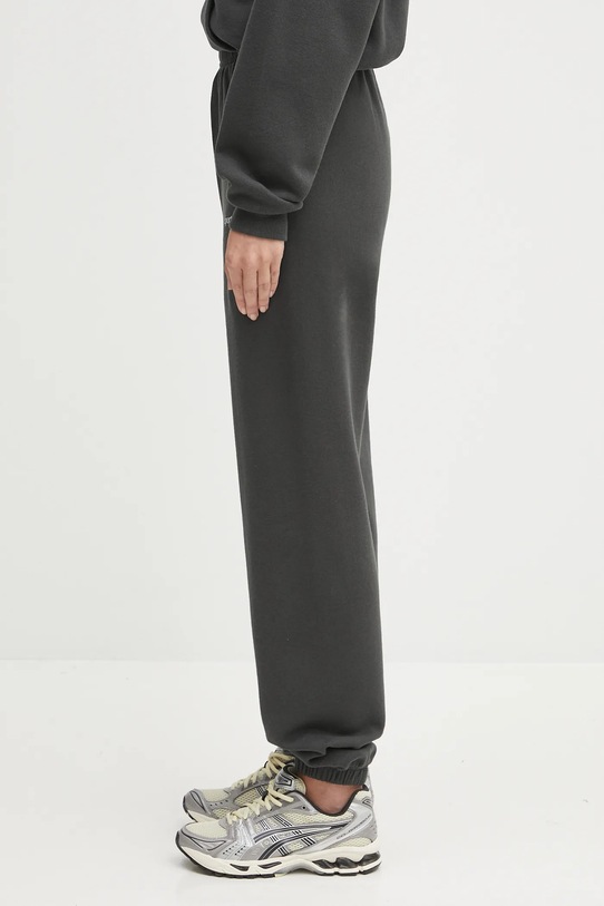 Sporty & Rich joggers Serif Logo Soft gray PA050625300BA02