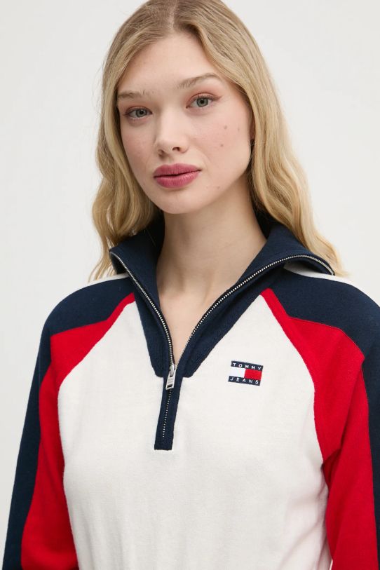 Tommy Jeans sukienka z domieszką wełny beżowy DW0DW19467