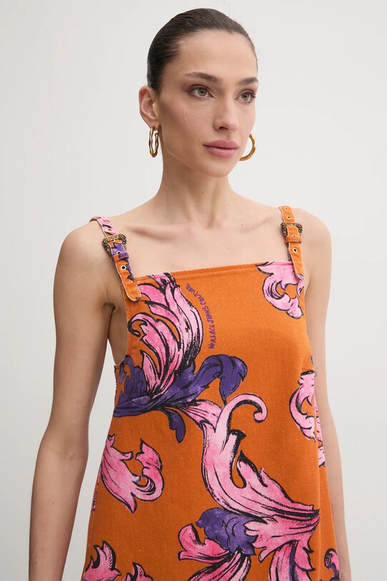 Джинсова сукня Versace Jeans Couture помаранчевий 78HAO954.ES138SS0