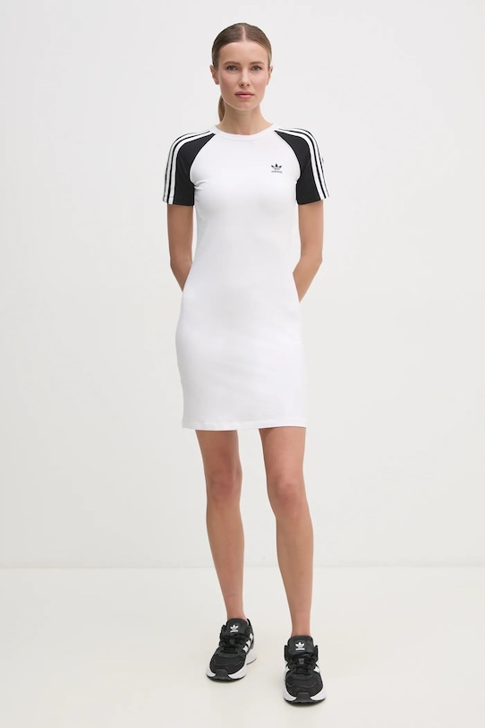Šaty adidas Originals 3S RAGLAN DRESS JD0837 bílá SS25