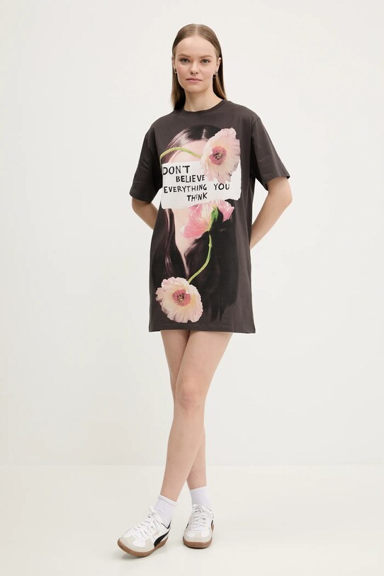Bombažna obleka Desigual BERLIN 25SWVK20 siva SS25