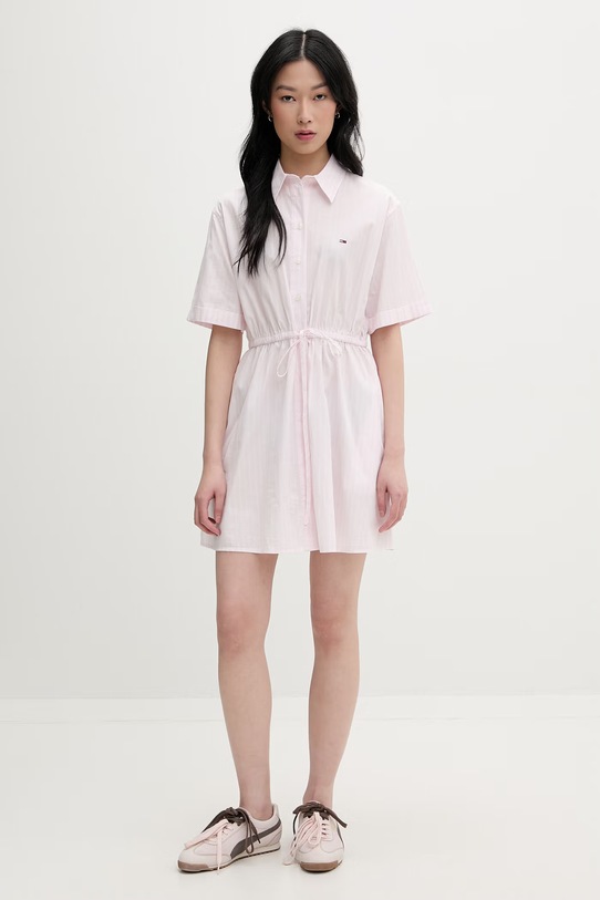 Tommy Jeans košeľové šaty bavlnené DW0DW20617 ružová SS26