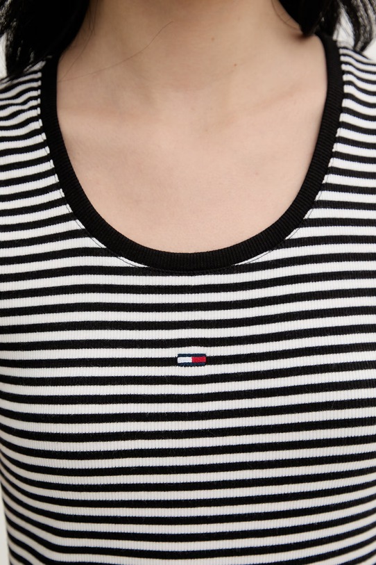 Tommy Jeans sukienka bodycon bawełniana z elastanem DW0DW20674 czarny