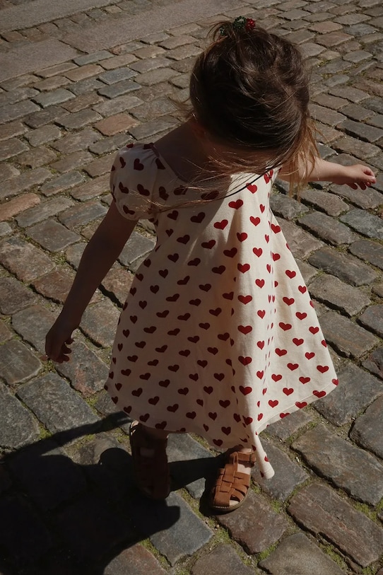 Dievčenské bavlnené šaty Konges Sløjd CLASSIC SS DRESS GOTS kvetinový béžová KS102546