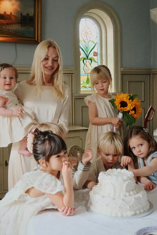 Konges Sløjd rochie din bumbac pentru bebeluși CELEBRATION AALIYAH BABY SET GOTS KS103577