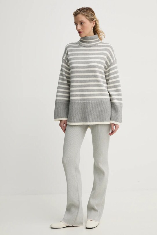 Marc O'Polo pulover 500605960021 gri SS25