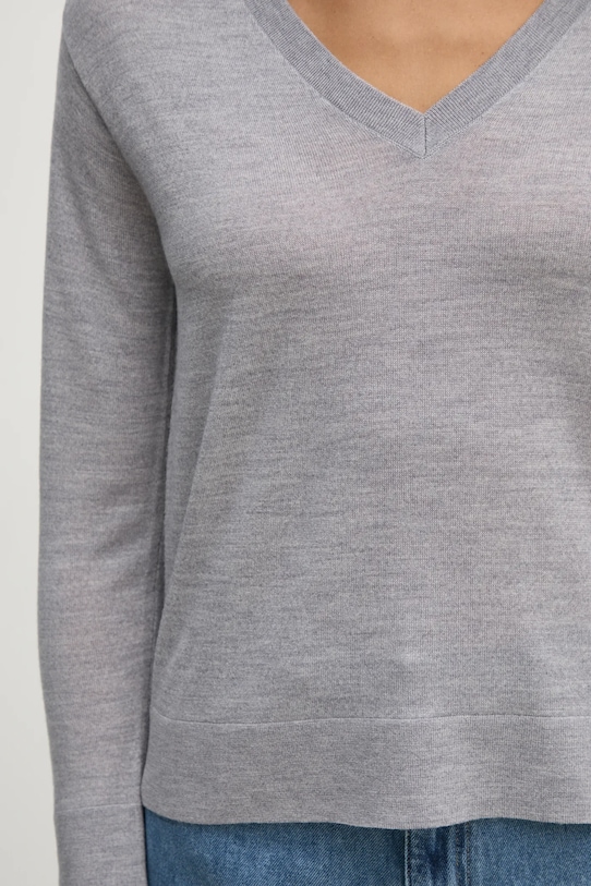 Шерстяной свитер United Colors of Benetton 11AHD402M серый