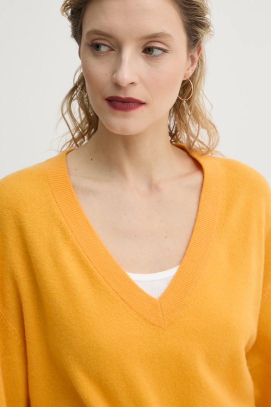 Vlnený sveter American Vintage žltá RAX18AE25